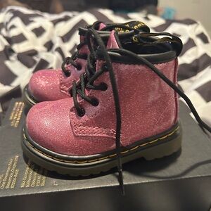 Pinks Dr. marten